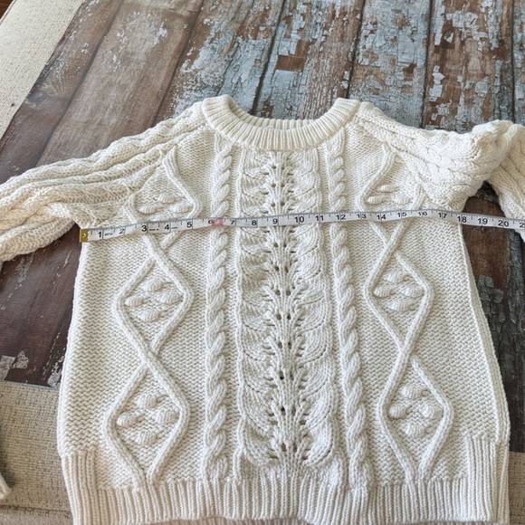 Knitted and Knotted Sweaters - Anthropologie brand Knitted and knitted Elegant White Cable Knit Sweater